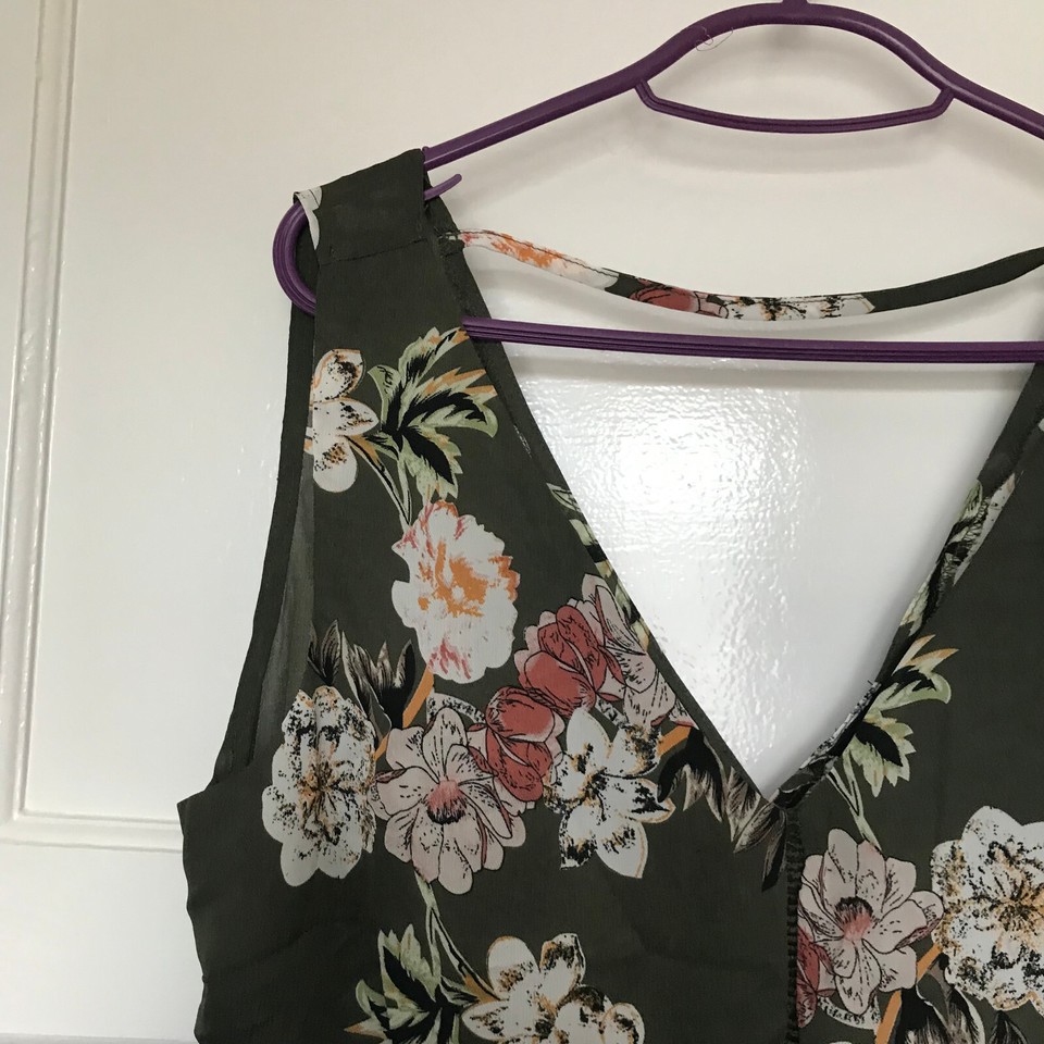 IZABEL LONDON Green Floral Top UK Size 14 Sleeveless V Neck Blouse