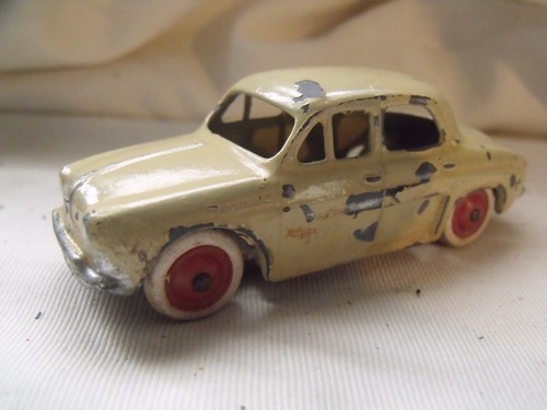 RARE Casse-tête CIJ Renault Dauphine - Véhicule Puzzle 1/87 En Plastique France