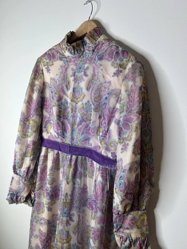 Vestido Feminino Vintage Anos 70’s Roxo Floral Maxi Festa Manga Longa Hippy - Imagem 3 de 4