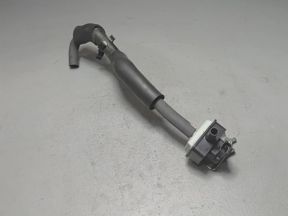 2018-2024 Toyota Camry Engine Vacuum Valve OEM - Image 3 of 4