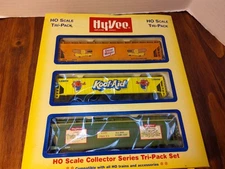 HyVee HO Scale Collector Series Tri-Pack Train Set Kool-Aid, Oscar Mayer, 
