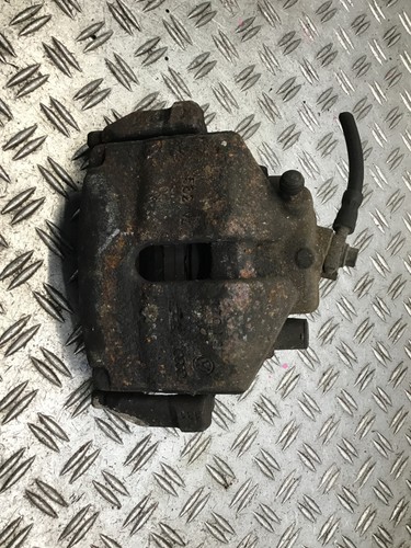 Bremssattel vorne rechtsVW Touran II (1T3) 2.0 TDI 103kW 140PS  CFHC