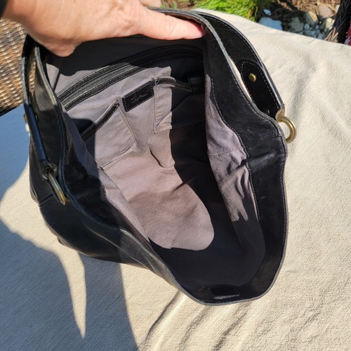 Borsa a tracolla Cole Haan Hobo con borchie in morbida pelle morbida nera - Foto 7 di 10