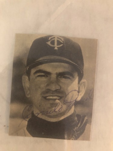 Minnesota Twins CAMILO PASCUAL autographed 1.75"x2.25" newspaper cut photo