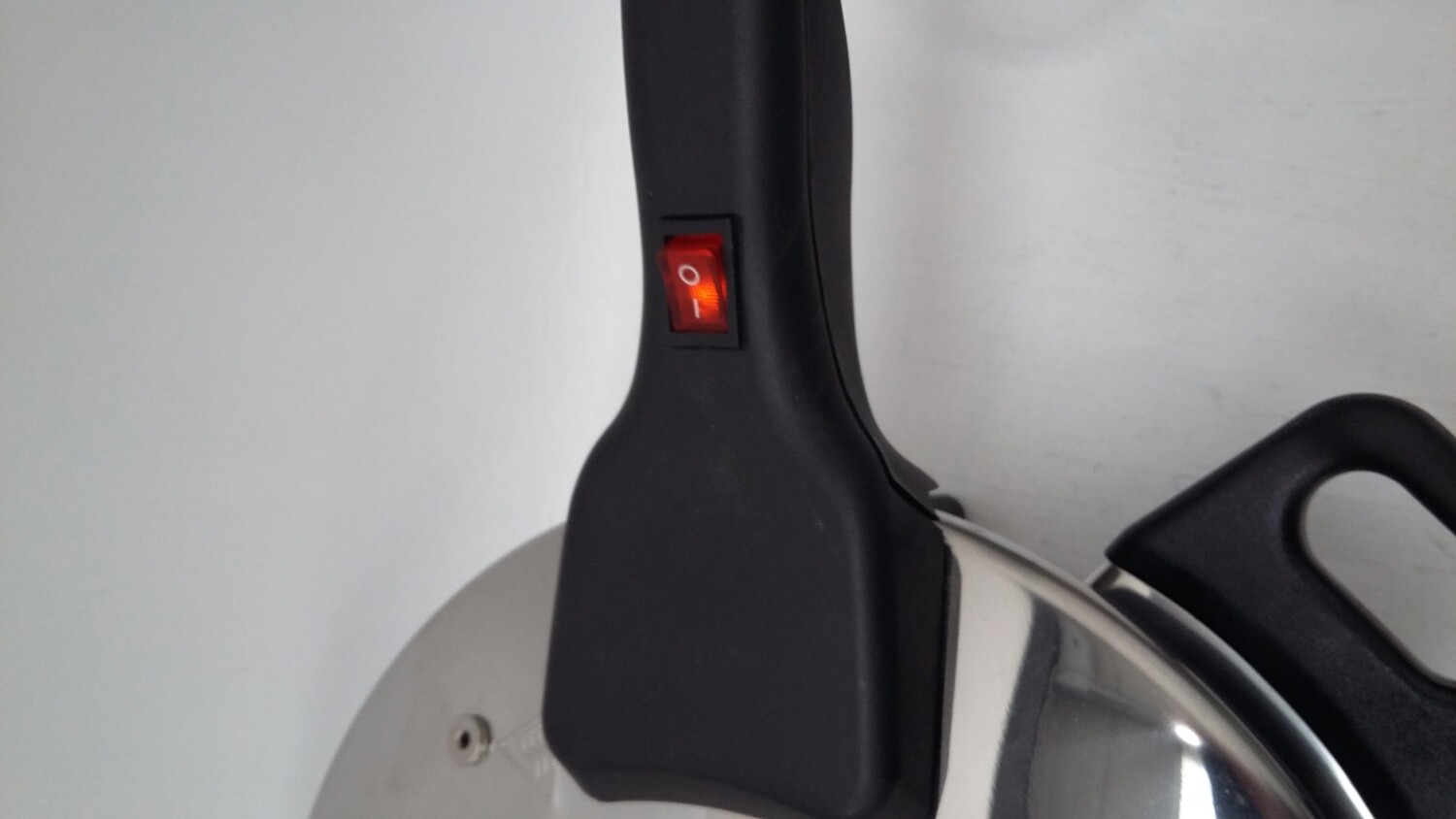 Standard 2 Litre Remoska Electric Cooking Pan + Glass Lid Kitchenware