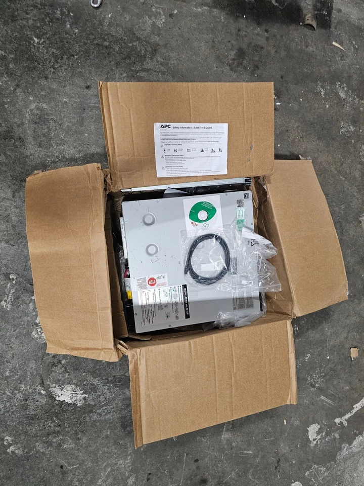 APC SMT1500RM2UC Smart-UPS, Line Interactive, 1500VA, Rackmount 2U AVR, 120V - Image 2 of 4