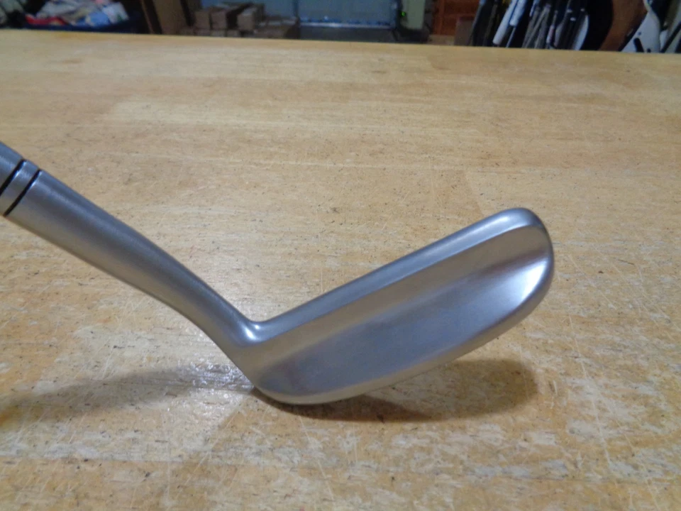 New MacGregor VIP TFP 90-4 Numbered Limited Edition PUTTER 35" Putter 0566/1000 - Image 3 of 4