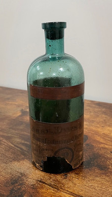 Antique Parke, Davis & Co. CAPSICUM Bottle   Aqua Glass, Partial Label, Cork Top
