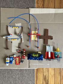 LEGO #4982 SpongeBob SquarePants Mrs Puffs Boating School 2007 + #7610 Boat