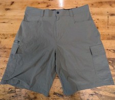 Men's Orvis Tech Cargo Shorts Military Grn Size 36 Stretch 9" Inseam