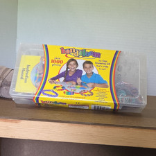 Bandaloom Fun Looming Kit Bracelet Making Set w/ Case Over 1000 Pieces