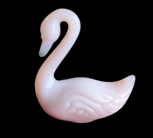Vtg Fenton Pink Milk Glass Opalescent Swan Figurine Signed 4x4½ NOT IRIDESCENT