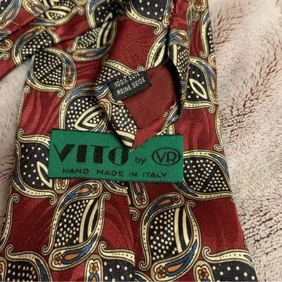 Corbata de seda Vito by VR hecha a mano en Italia patrón cachemir rojo borgoña vintage Foto 3 de 3