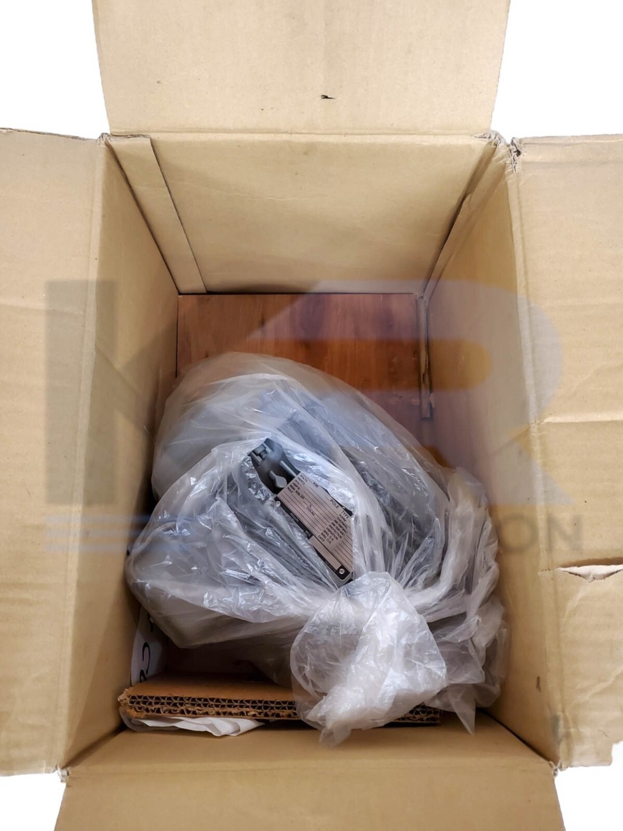 NEW Hitachi TFO-K Induction Motor 1.5KW 3-Phase 4-Pole 60Hz NEW Hitachi TFO-K Induction Motor 1.5KW 3-Phase 4-Pole 60Hz