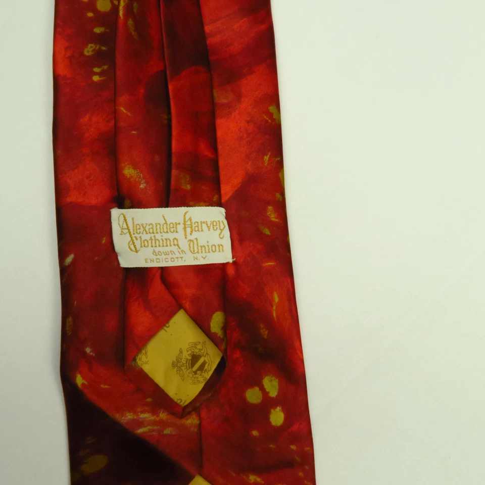 Vintage Oleg Cassini Mens Neck Tie Red Gold Abstract Asian Design 56"x4"  - Image 3 of 4