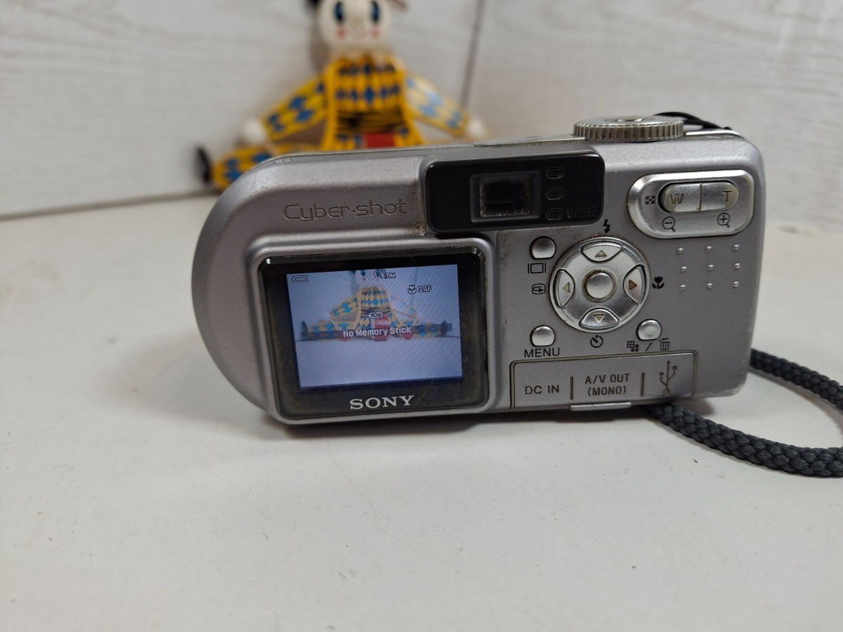 Sony Cyber-shot DSC-P10 5.0MP Digital Camera - Silver for sale