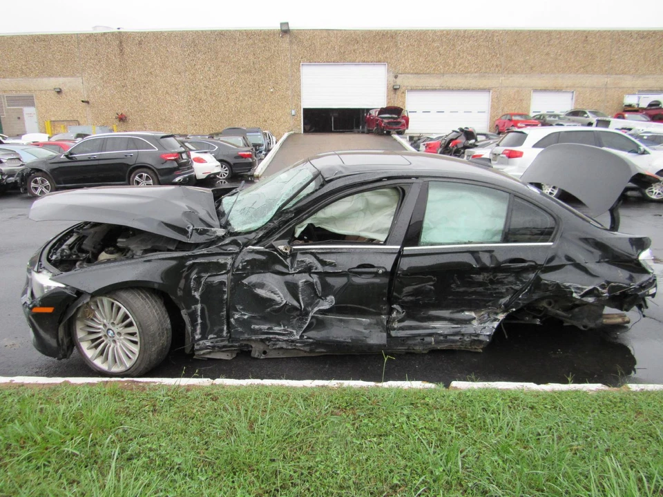 VOLANTE PARA BMW SERIE 328 12 13 14 15 16 17 18 Foto 2 de 4