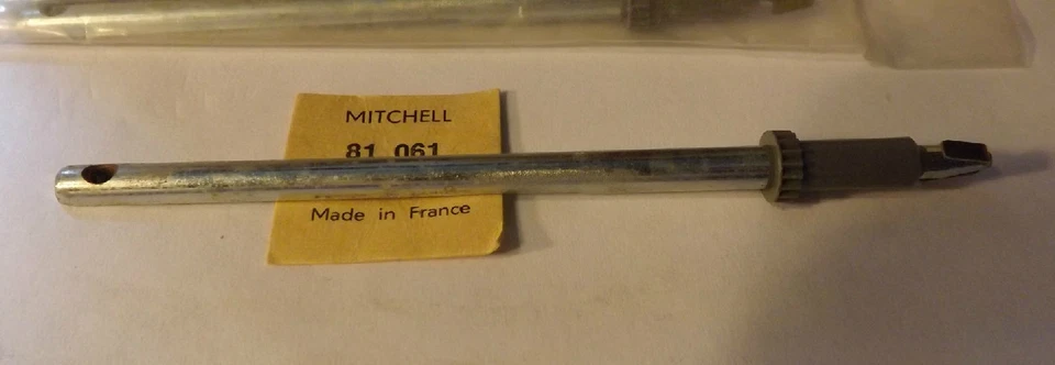 1 new old stock GARCIA MITCHELL 330 440 FISHING REEL AXLE 81061