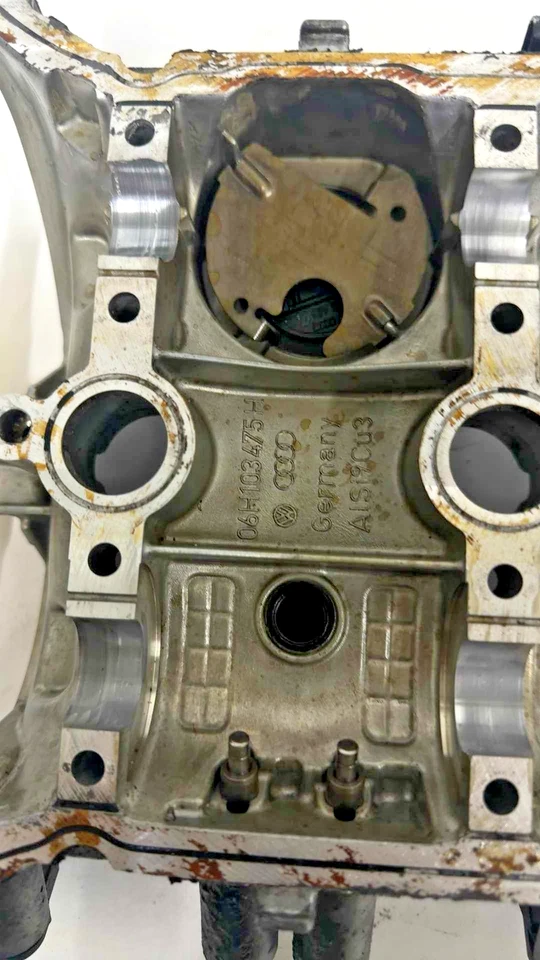 Cubierta de válvula Audi Q5 2009-15 2,0 L 06H103475H Foto 4 de 4