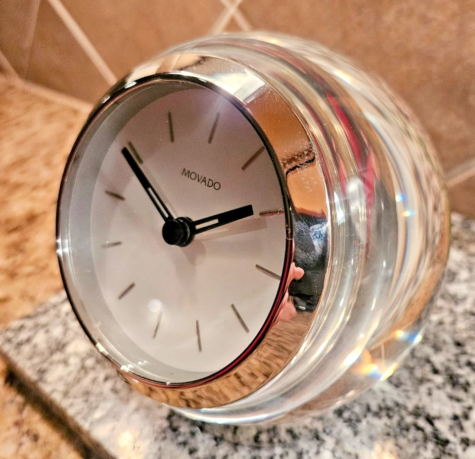 Reloj Ejecutivo MOVADO Cara Blanca 5" ESFERA DE CRISTAL Movimiento Japonés Escritorio Abrigo Foto 3 de 4