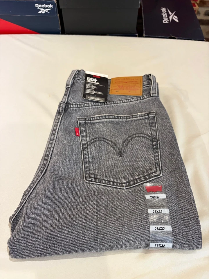 Jean Levi's® 501® Original Femme Gris Délavé – Taille W28 L32 – Neuf avec Étique - Photo 2/4