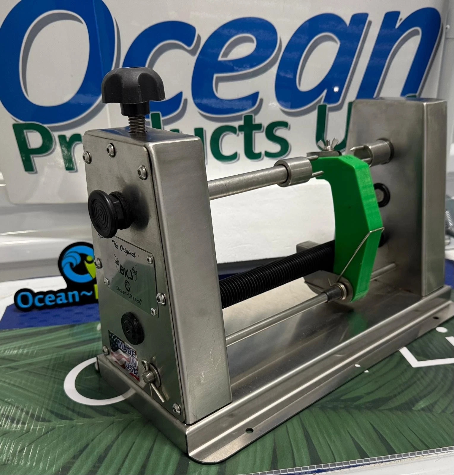 Mango peeler machine stainless steel the original Ocean Life for green mangos