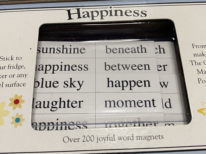 Magnet Kit. ‘’Magnetic Poetry Kit’ 200 Pieces. USA. New
