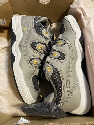 New in Box Es Skateboarding Shoe Two Nine 8 Men s Size 8.0