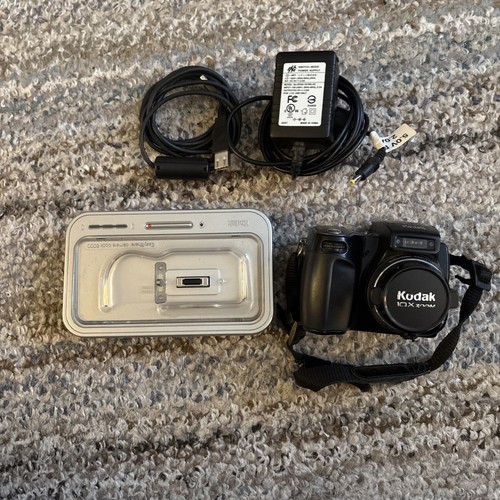 Kodak EasyShare DX7590 5.0MP Zoom Digital Camera & Dock Kit 5.0 Mega Pixel 10x - Picture 1 of 14