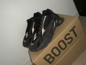 yeezy boost 700 v2 uk