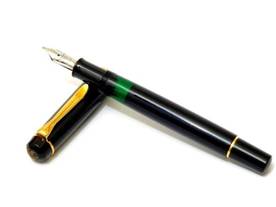 Pelikan Füllfederhalter schwarz Stahl-Feder Stärke B