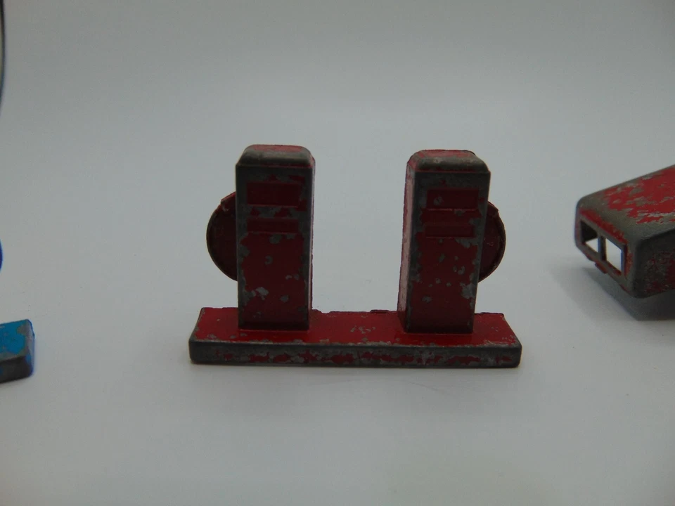 (3) Bombas de gas Midgetoy vintage rojas y azules con remolque para caballos rojo superior rojo EE. UU. Foto 3 de 4