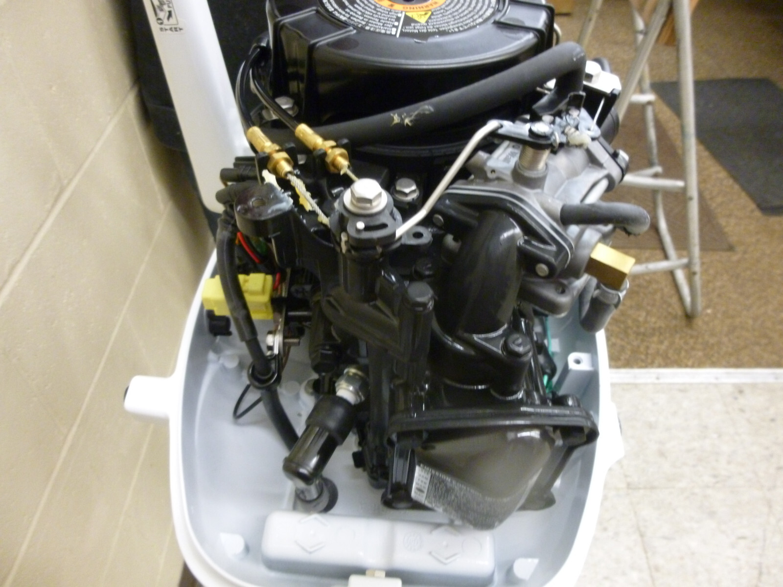 NEW TOHATSU SAIL Outboard Motor 5 HP 4Stroke 20 Inch Shaft Tiller