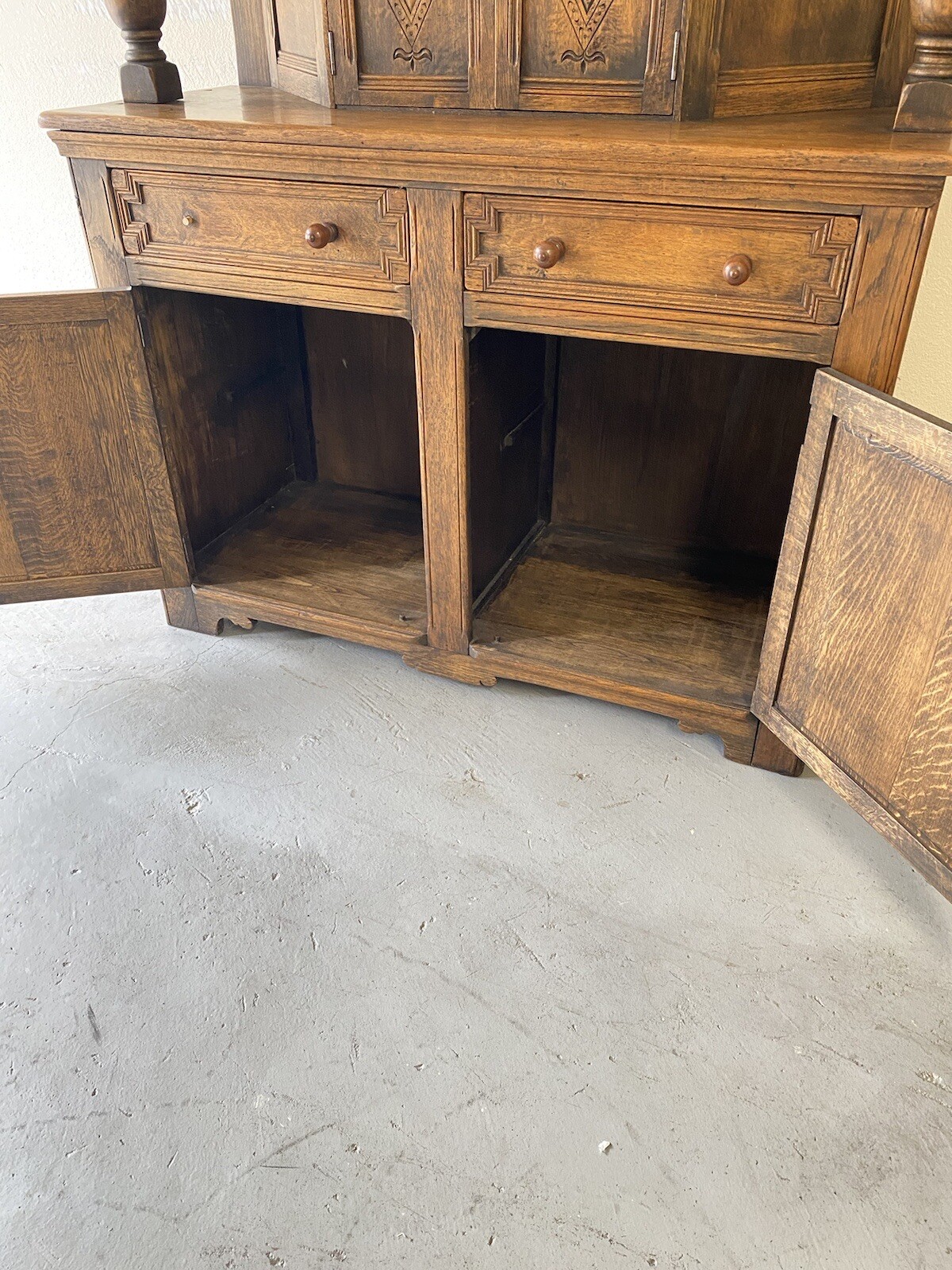 Carved Oak English Court Cupboard Sideboard. Antique Estate Solid Wood