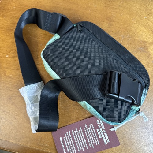 Rareform Fanny Pack Bag See Rock City New NWT - Picture 3 of 5