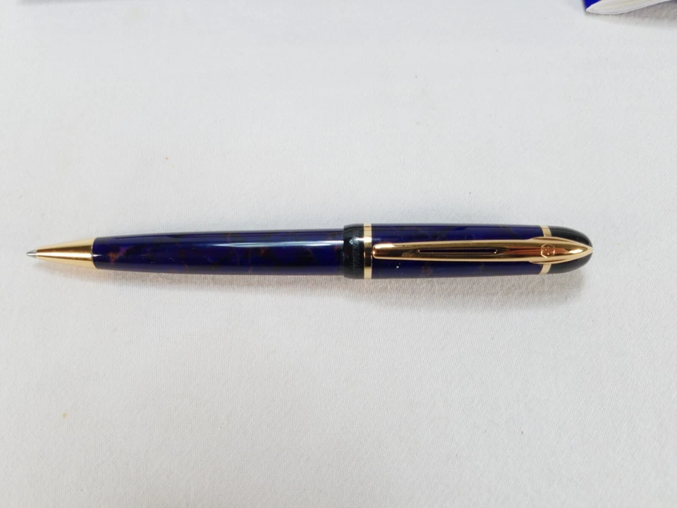 Bolígrafo Waterman Phileas de Colección Azul Mármol Borde Dorado con Estuche Foto 3 de 4