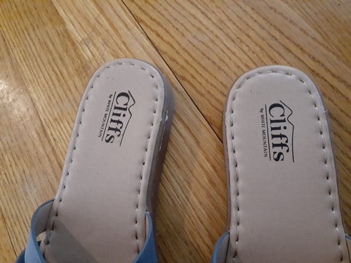 Cliffs by White Mountain Women's Cushioned Insole Slide Sandal Size 8 - Picture 3 of 6