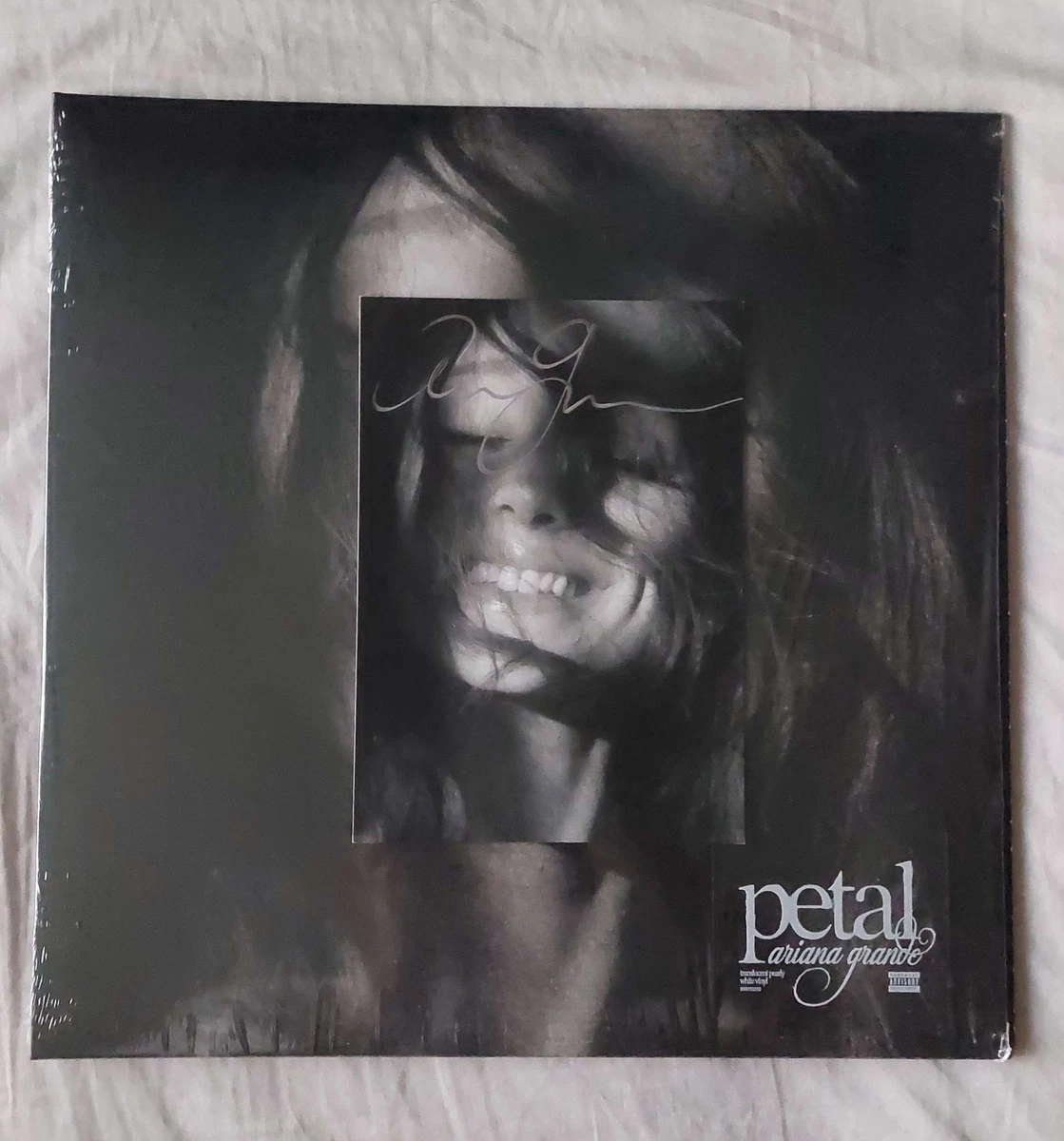直筆サイン入り アリアナグランデ 「ペタル」 LP VINYL アナログ 直筆