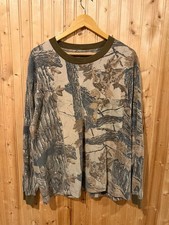 Vintage Walls Realtree Camo Long Sleeve Pocket T-Shirt