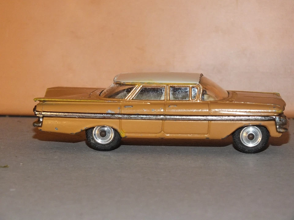 Corgi Toys 248 Chevrolet Impala (1965) condizioni molto buone - Immagine 3 di 4