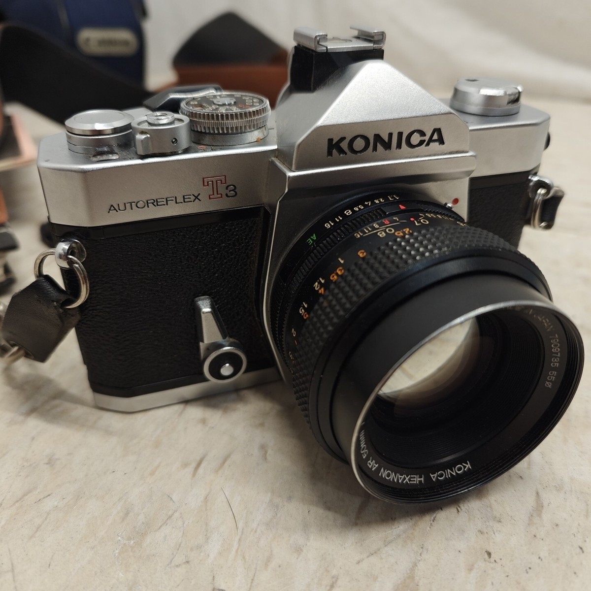コニカ AUTOREFLEX T3 HEXANON AR 50mm F/1.7 Konica AutoReflex T3 Silver 35mm Film Camera With 50mm 1.7