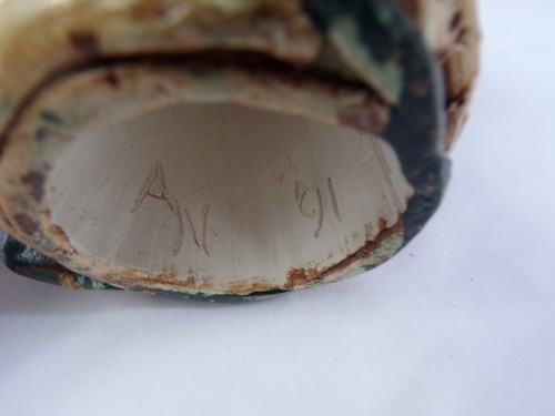 Estatuilla de Papá Noel vintage de Papá Noel lanzada a mano arcilla firmada por artista L24 - Imagen 3 de 8
