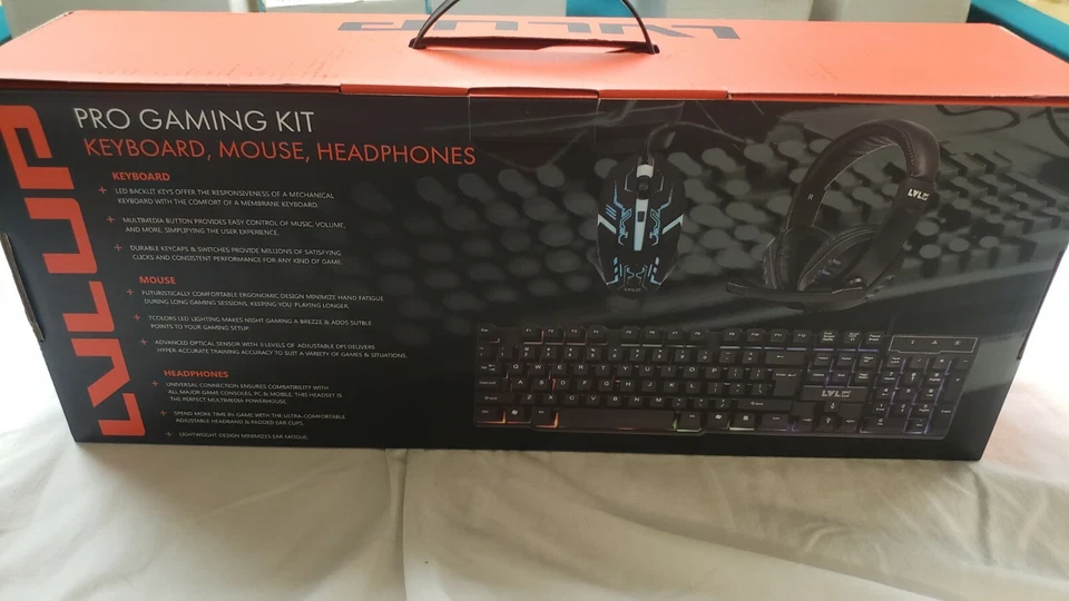 PRO GAMING KIT - LVLUP - LED BACKLIT Keyboard - Mouse - Headphones - BRAND NEW - Image 2 of 3