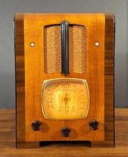 Old Antique Wood Emerson Vintage Tube Radio Converted to Retro Bluetooth Speaker