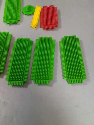 Battat Bristle Blocks STEM Educational Toy Creative Play Engineering - Picture 4 of 6