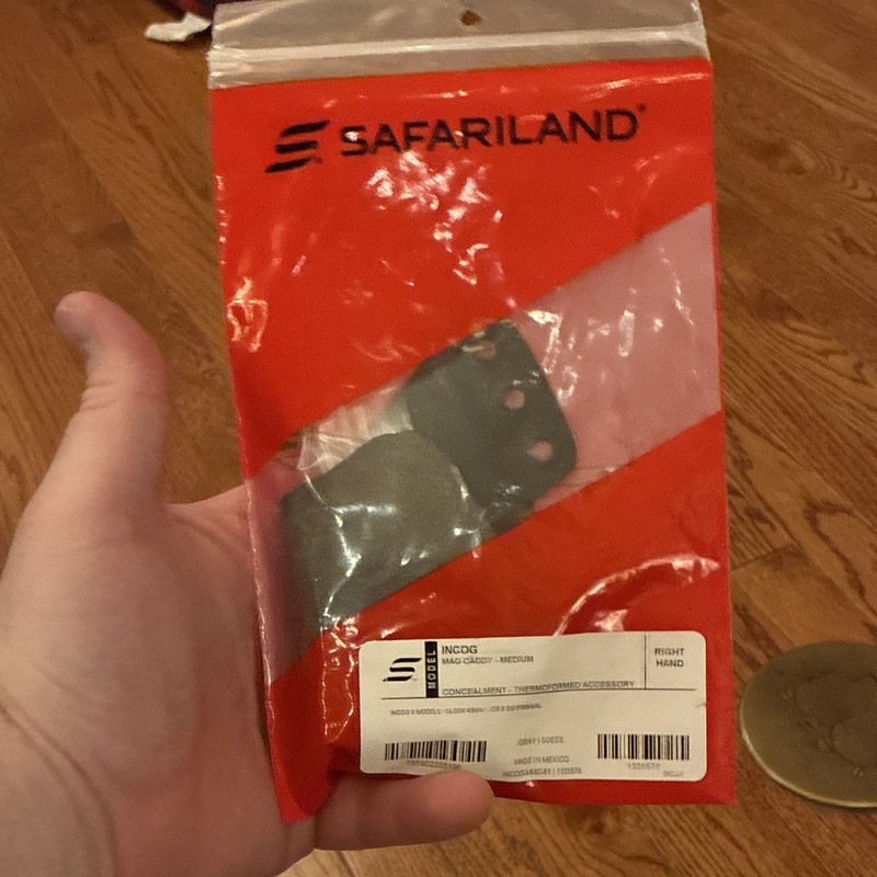 Safariland INCOG Mag Caddy Medium Right-Hand OWB Belt 9mm Gray INCOG-IMC-61