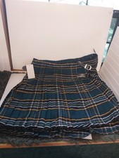 Highland Redstone 8-yard Men's Irish Heritage Tartan Kilt - Polyviscose - 46/48