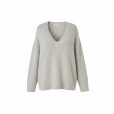 Urban Outfitters Women's Rosie Cozy V-Neck Pullover Oversized Sweater - Small