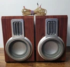 Phillips MCD700 Bookshelf Micro Hi Fi Stereo Speakers  25W/8 ohm
