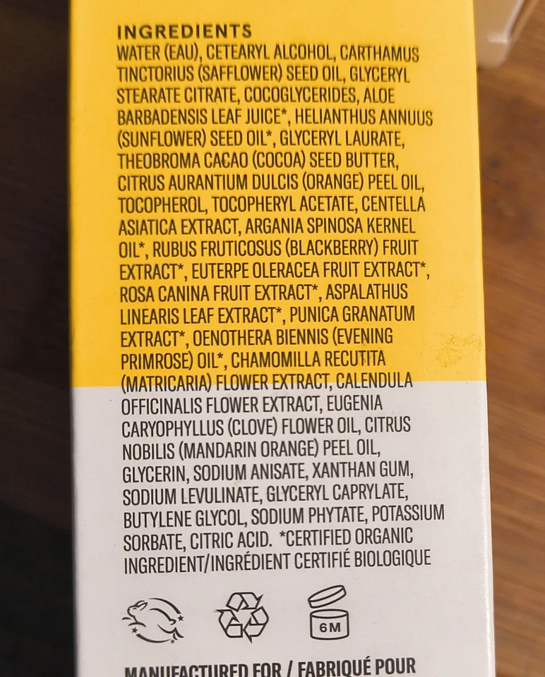 ACURE TRIO: Crema de día iluminadora, exfoliante facial y ultra hidratante durante la noche... Foto 3 de 4